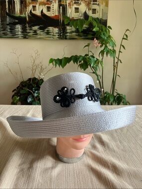 Elegant Wide-Brim Straw Hat with Black Applique